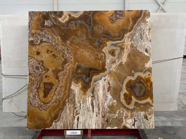 Слэб из оникса ONICE TIGER полированный 1950x1350x20 мм, код 19594