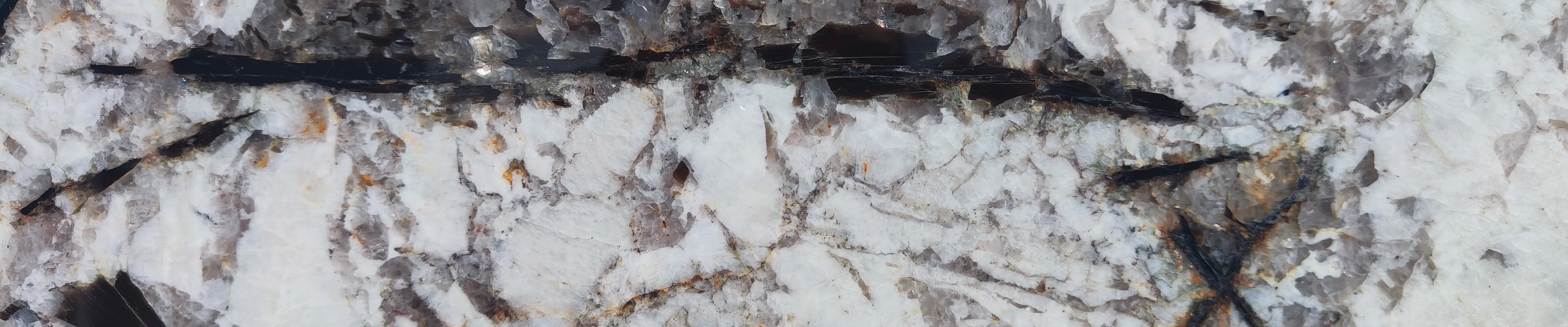 Гранит BLUE FLOWER полированный