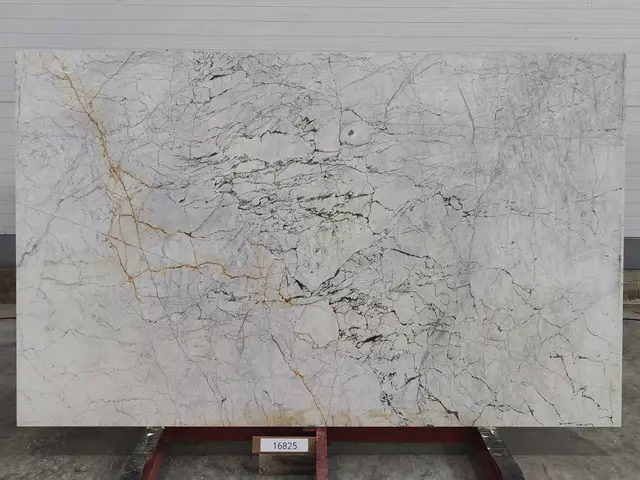 Слэб из мрамора STATUARIO полированный 2750x1700x20 мм, код 16825