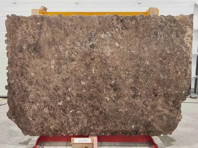 Слэб из мрамора EMPERADOR DARK полированный 2310x1503x30 мм, код 21226