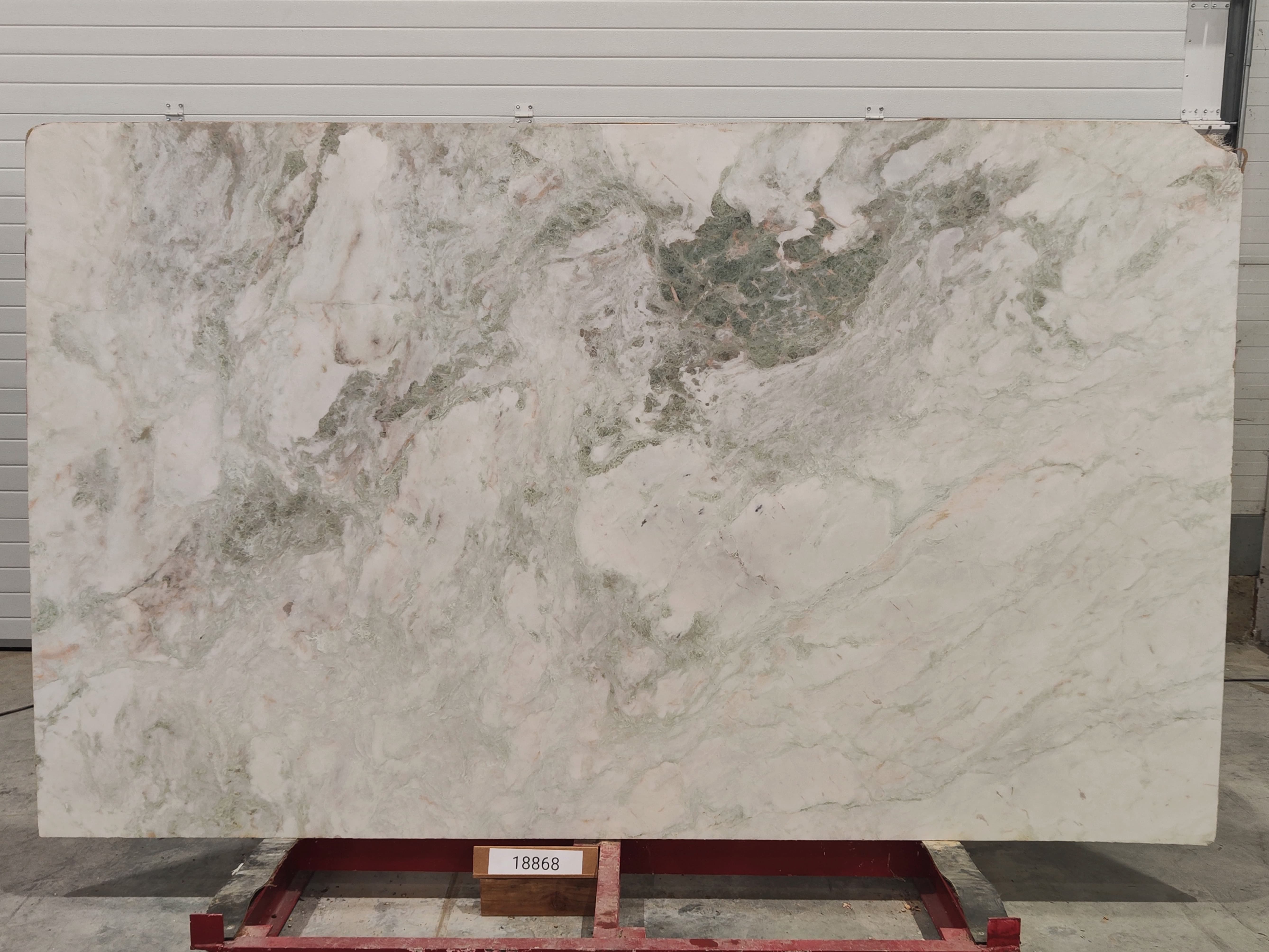 Слэб из оникса LADY ONYX полированный 2640x1600x20 мм, код 18868