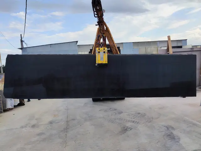 Полоса из гранита MONGOLIA BLACK полированный 2950x720x30 мм, код 25580