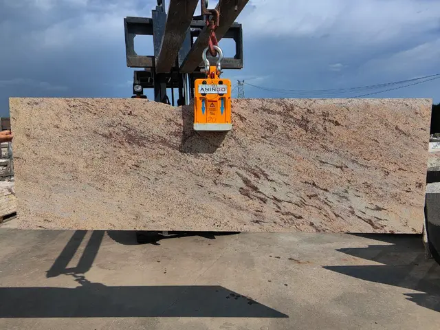 Полоса из гранита IVORY BROWN полированный 2290x690x30 мм, код 28057