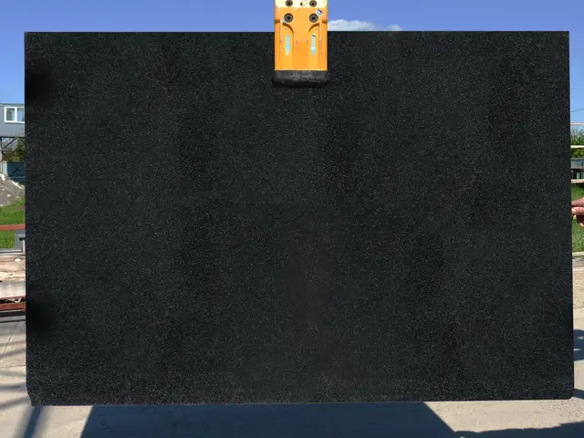 Слэб из гранита ABSOLUTE BLACK EXTRA полированный 2020x1370x30 мм, код 27704