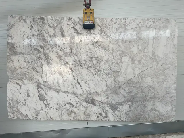 Слэб из мрамора PIRGON полированный 2950x1750x20 мм, код 14342