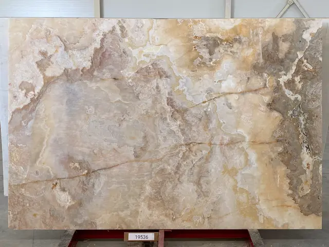 Слэб из оникса ONICE VIOLA полированный 2600x1750x20 мм, код 19536