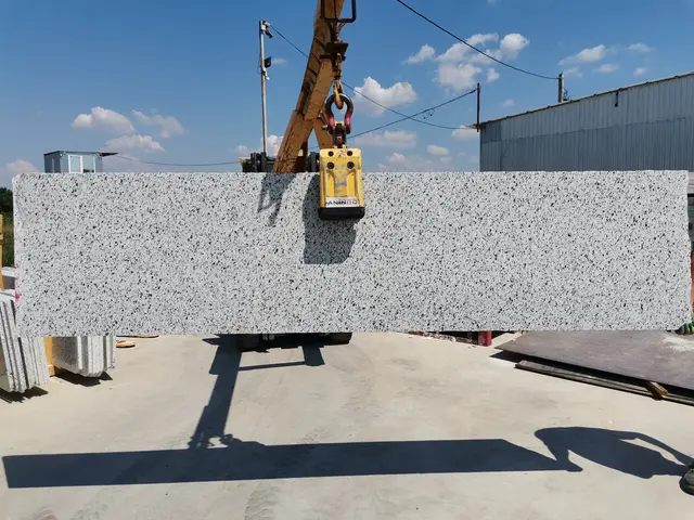 Полоса из гранита BELLA WHITE NEW полированный 3120x720x20 мм, код 16150