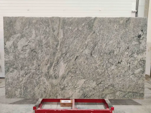 Слэб из гранита COSTA SMERALDA полированный 3190x1850x20 мм, код 24946