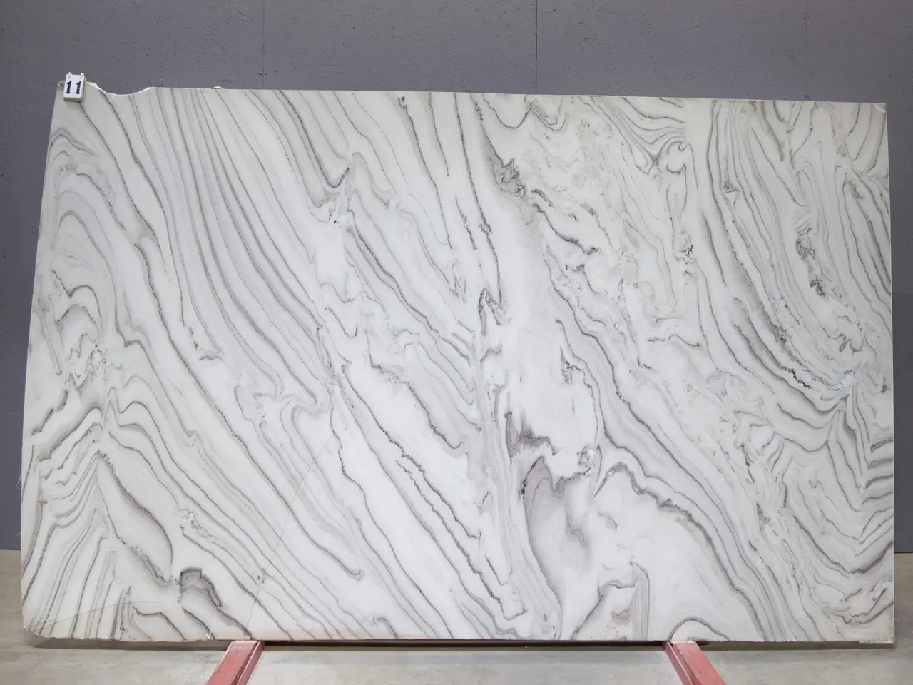 Слэб из мрамора AVALANCHE BRUNO полированный 2980x1860x20 мм, код 26313