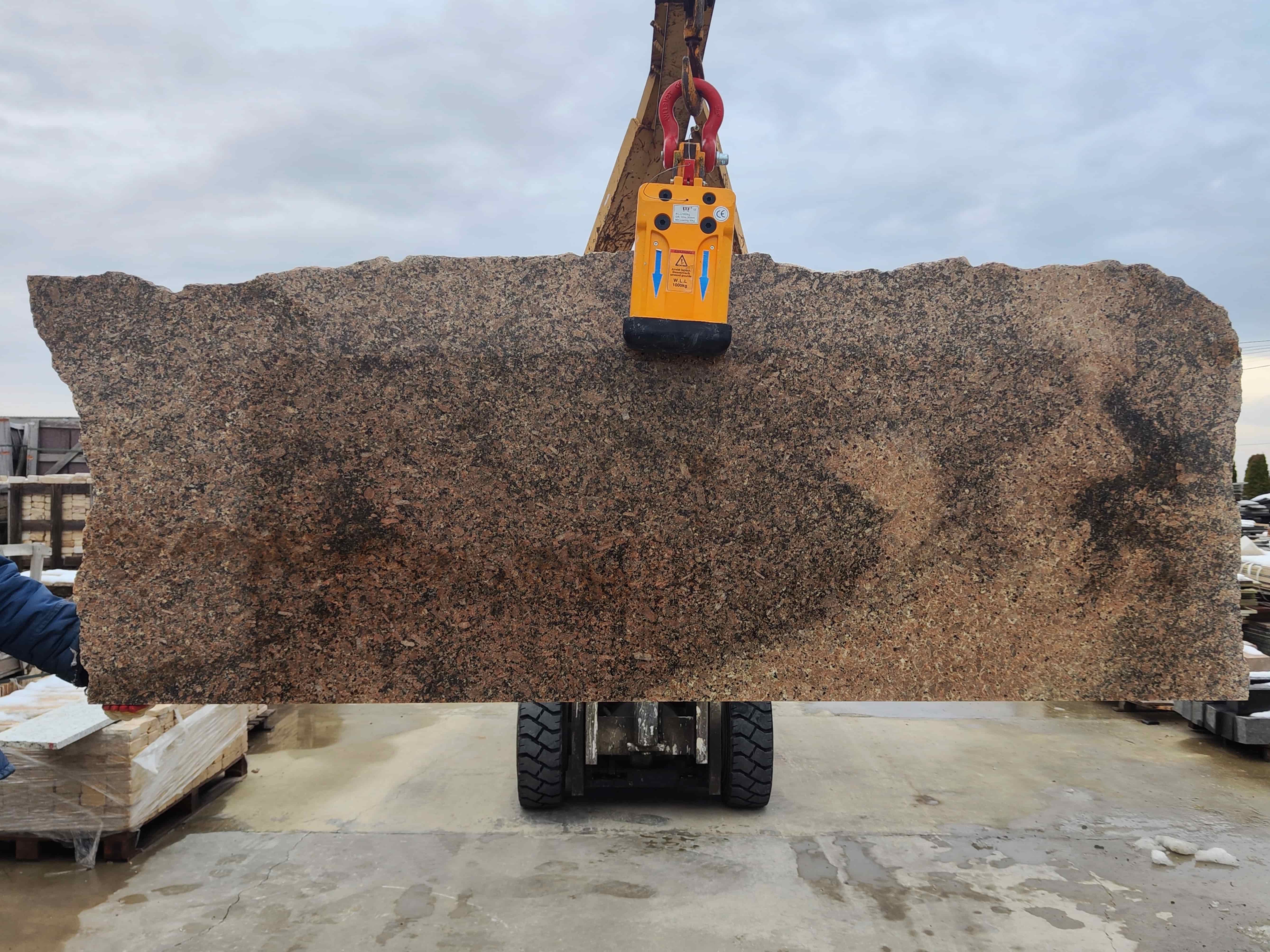 Полоса из гранита KEY WEST GOLD 2300x820x30 мм, код 26784