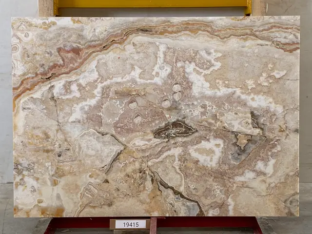 Слэб из оникса ONICE VIOLA полированный 2000x1400x20 мм, код 19415