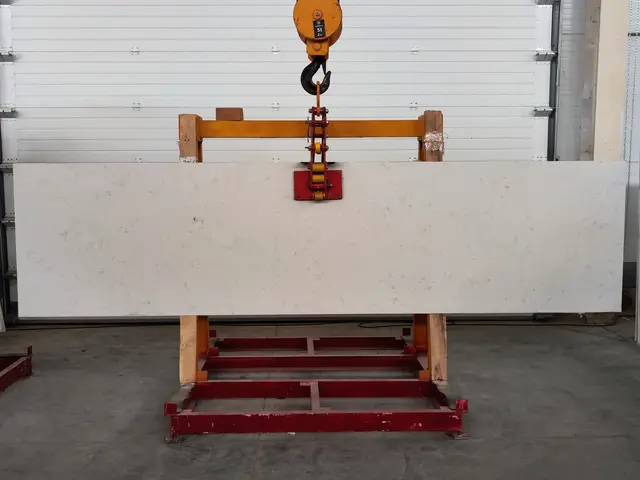 BIANCO VENATINO полированный 3200x800x20 мм, код 28416