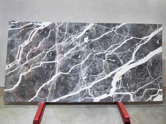 Слэб из мрамора SKYFALL полированный 3030x1500x20 мм, код 28292