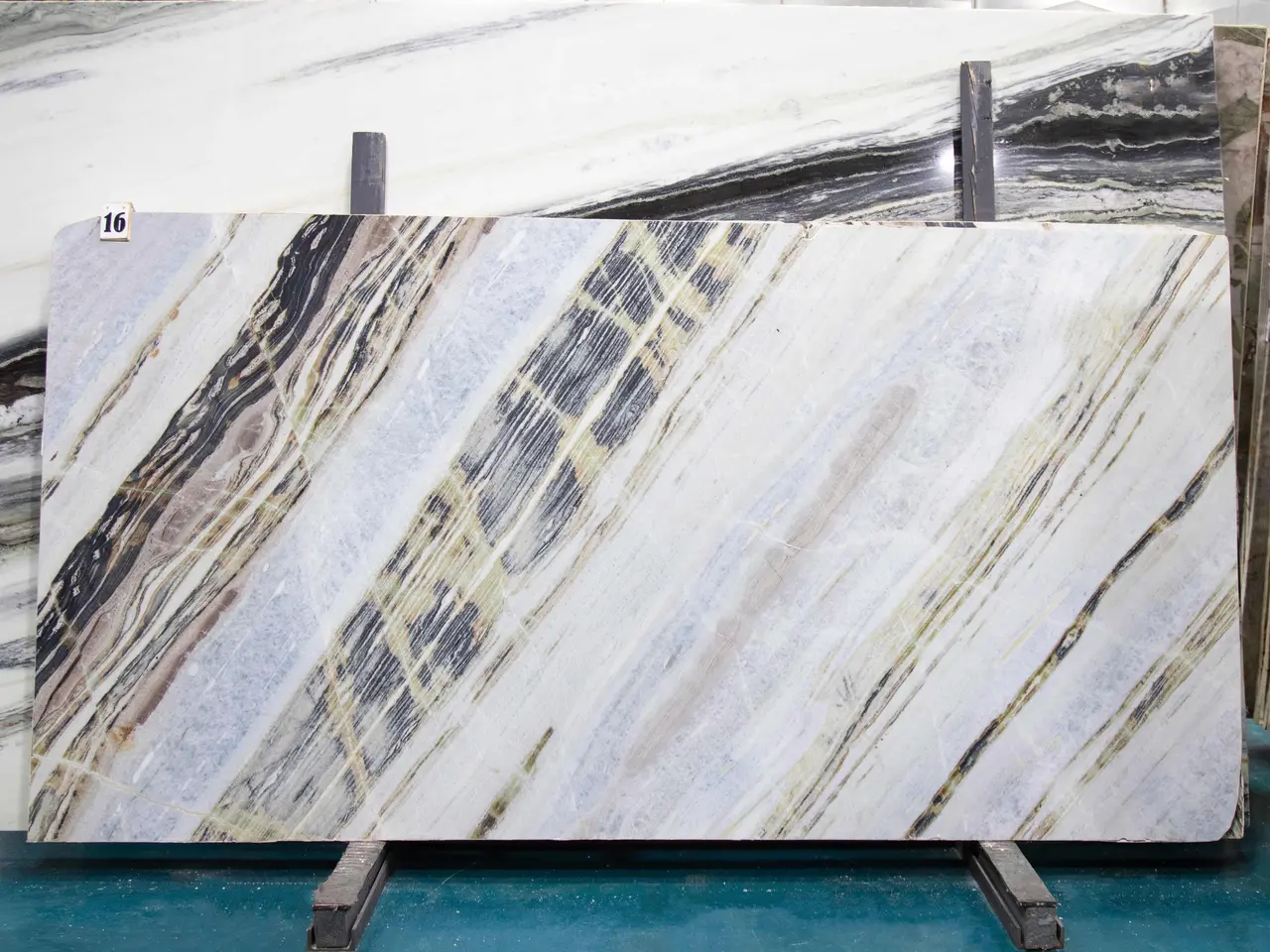 Слэб из мрамора LAZUR FANTASTICO PREMIUM полированный 2840x1380x20 мм, код 26343