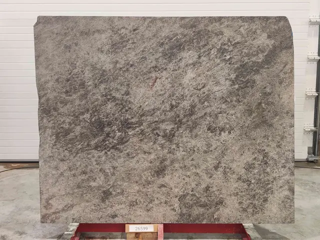 Слэб из мрамора TUNDRA BLUE полированный 2150x1730x18 мм, код 26599