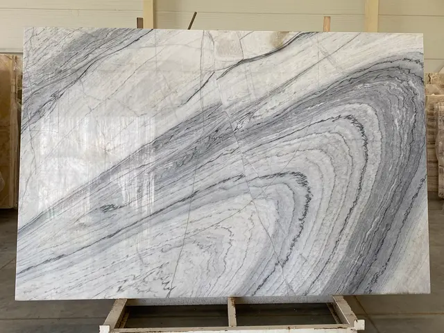 Слэб из мрамора FUSION WHITE полированный 2900x1900x20 мм, код 20781