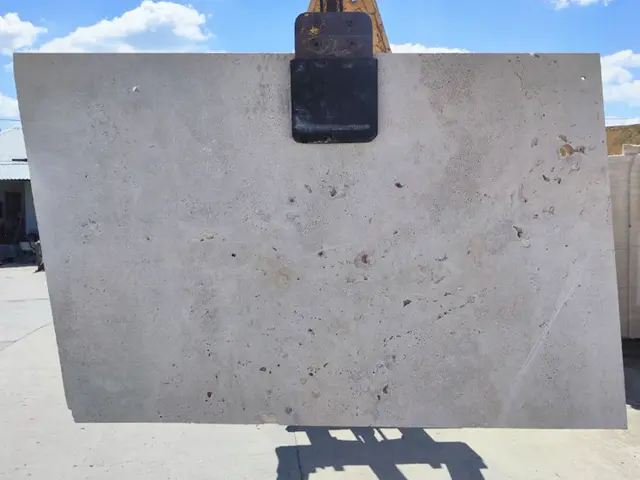 Полоса из травертина DIAMOND C/S пиленый 1450x950x20 мм, код 24793