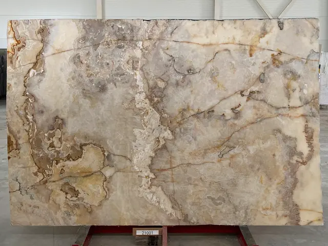 Слэб из оникса ONICE VIOLA полированный 3000x2000x20 мм, код 21001