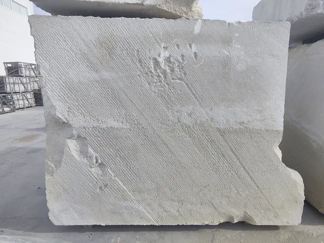 Известняк Блок Мшанковый известняк 1530x900x1400 мм, код 23526