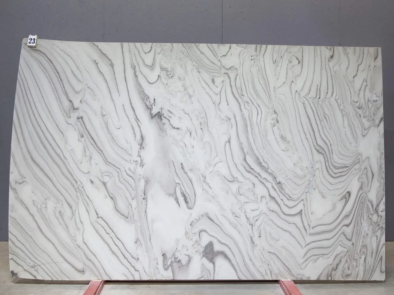 Слэб из мрамора AVALANCHE BRUNO полированный 2980x1860x20 мм, код 26321