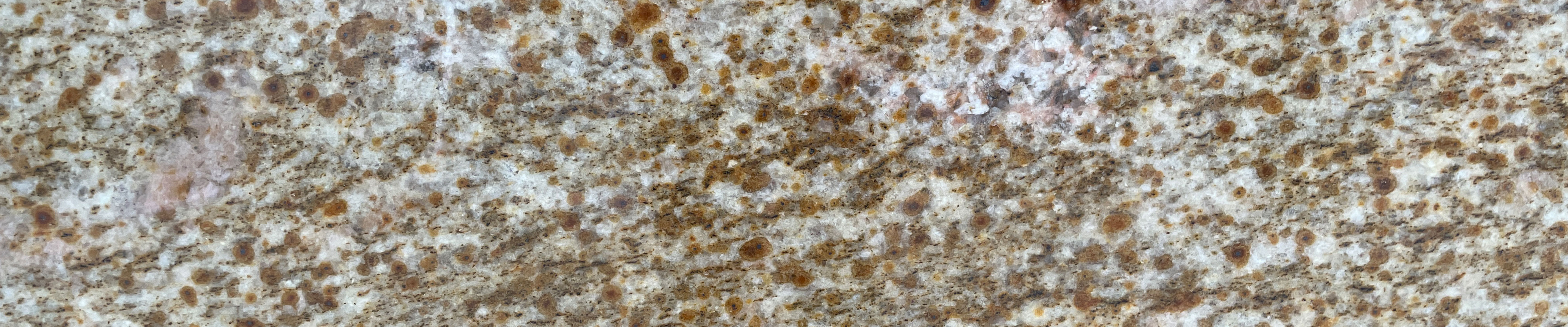 Гранит IMPERIAL GOLD полированный