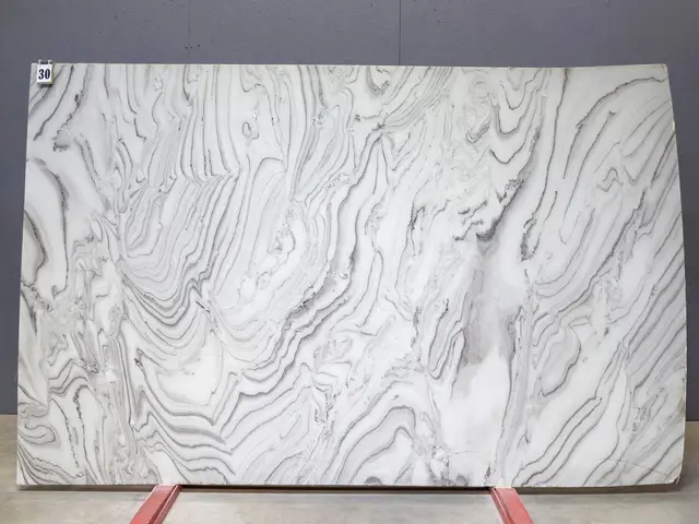 Слэб из мрамора AVALANCHE BRUNO полированный 2980x1860x20 мм, код 26328