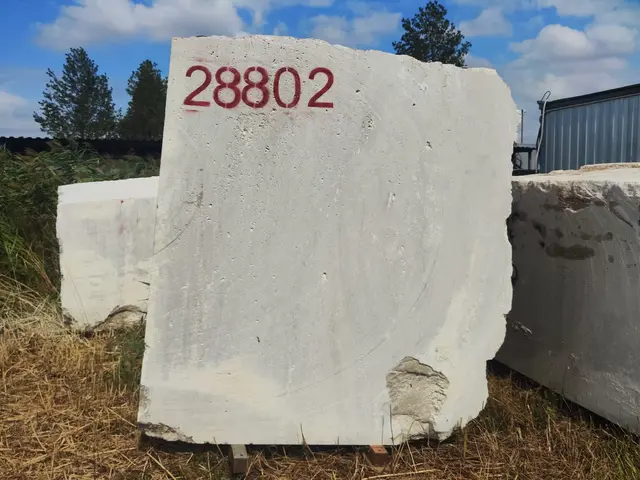 Травертин Блок из травертина DIAMOND 1800x1700x1716 мм, код 28802