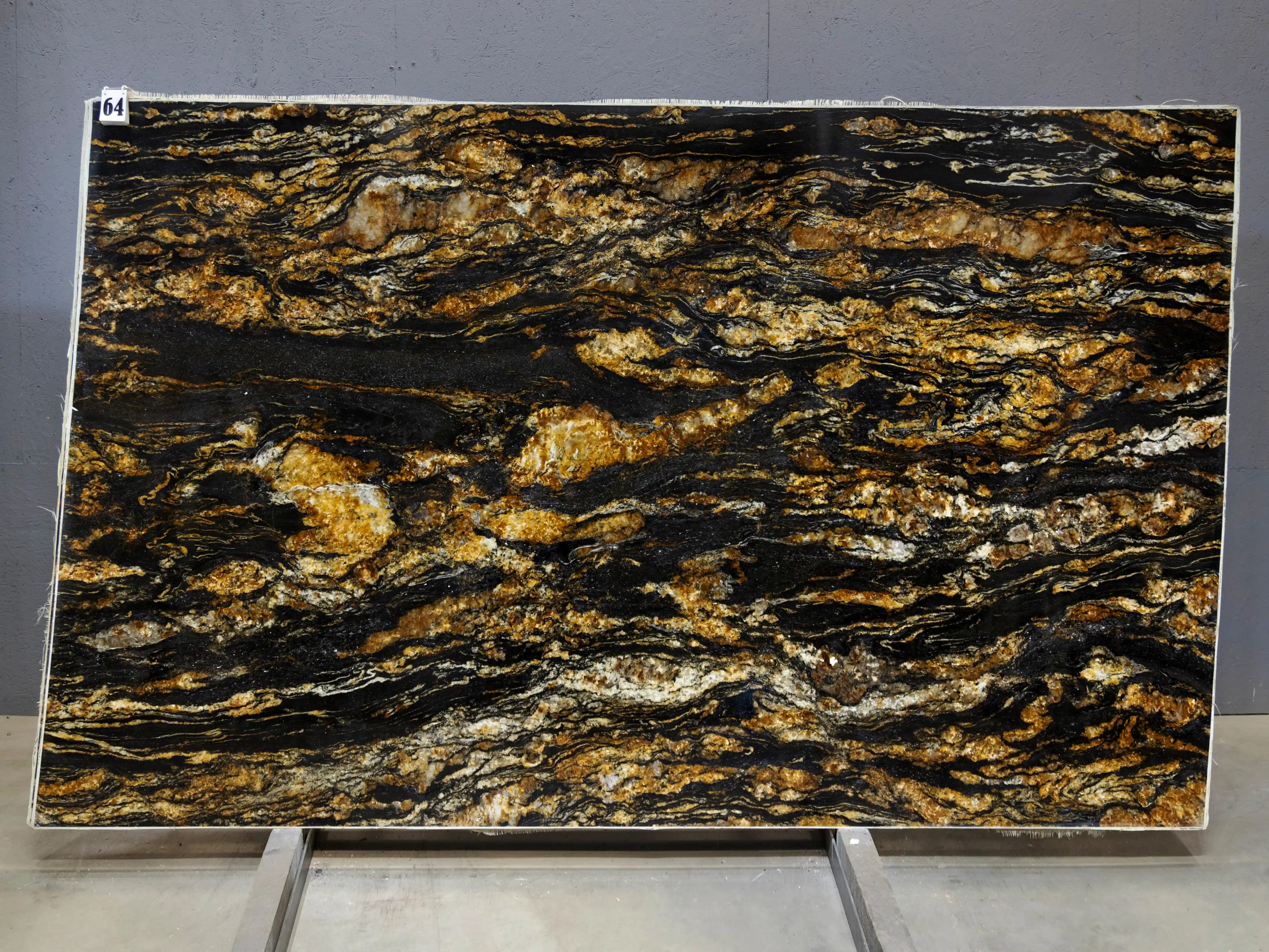 Слэб из гранита BLACK TAURUS полированный 2950x1880x20 мм, код 28768