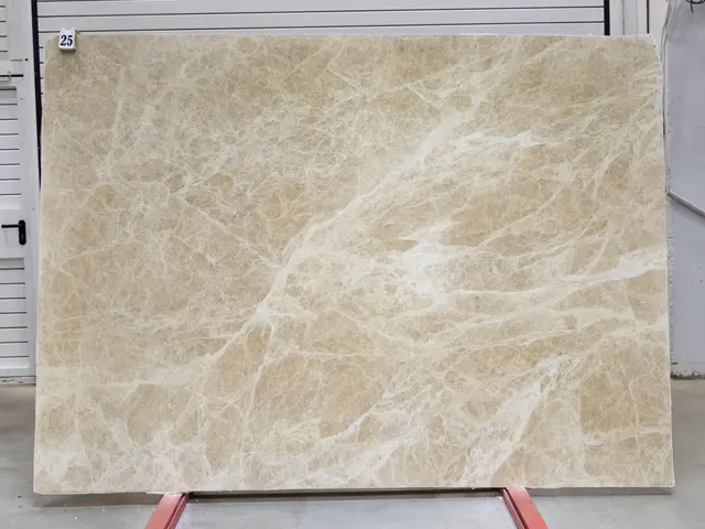 Слэб из мрамора EMPERADOR LIGHT полированный 2750x1980x20 мм, код 25768