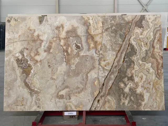 Слэб из оникса ONICE VIOLA полированный 2850x1700x20 мм, код 19951