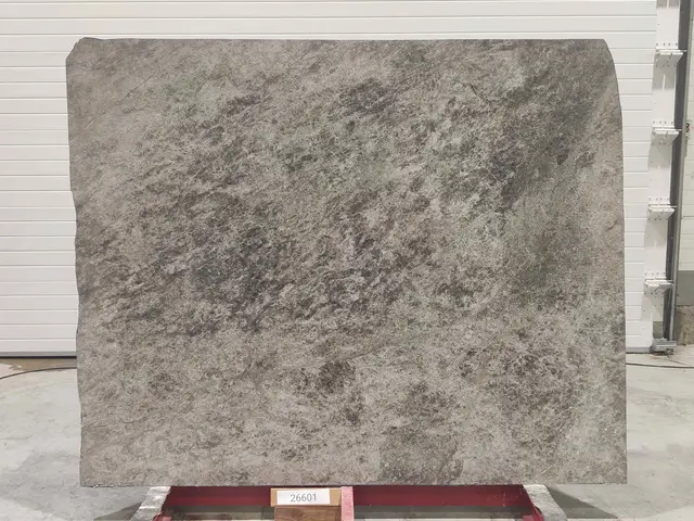 Слэб из мрамора TUNDRA BLUE полированный 2150x1730x18 мм, код 26601