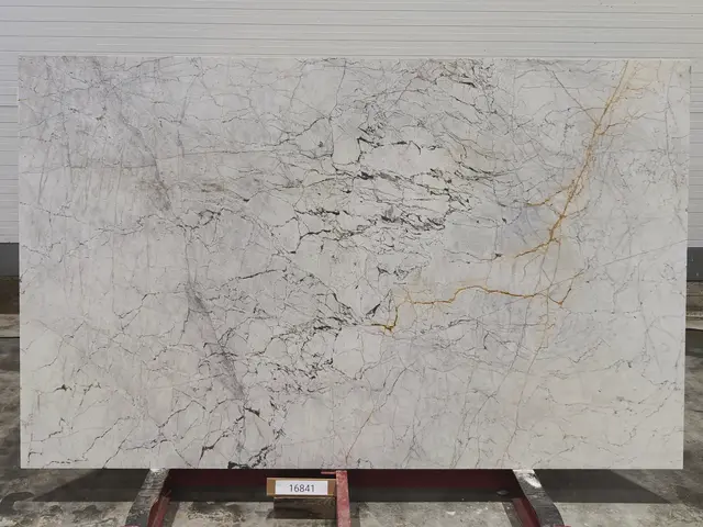 Слэб из мрамора STATUARIO полированный 2750x1700x20 мм, код 16841