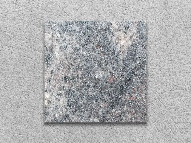 Слэб из гранита PARADISSO термообработанный 100x100x20 мм, код 3975
