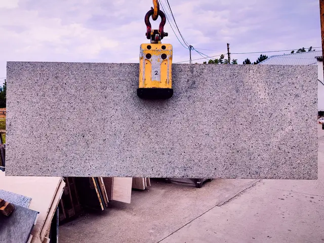 Полоса из гранита SESAM LIGHT 1900x700x30 мм, код 24005