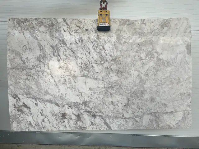 Слэб из мрамора PIRGON полированный 2950x1800x20 мм, код 14369