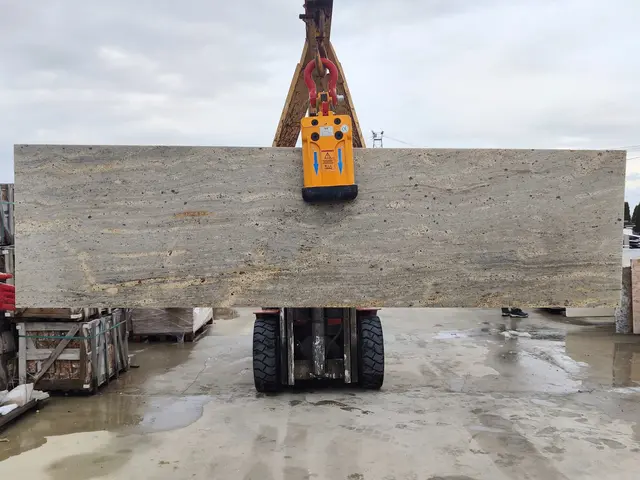 Полоса из гранита ASTORIA полированный 2370x620x30 мм, код 26766