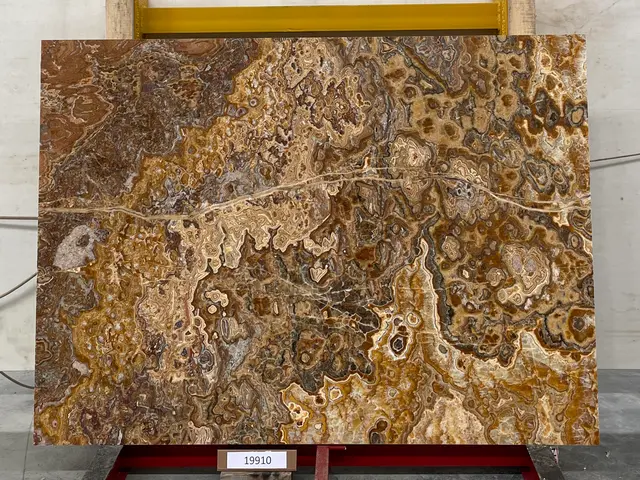 Слэб из оникса ONICE TRAVER полированный 2000x1450x20 мм, код 19910