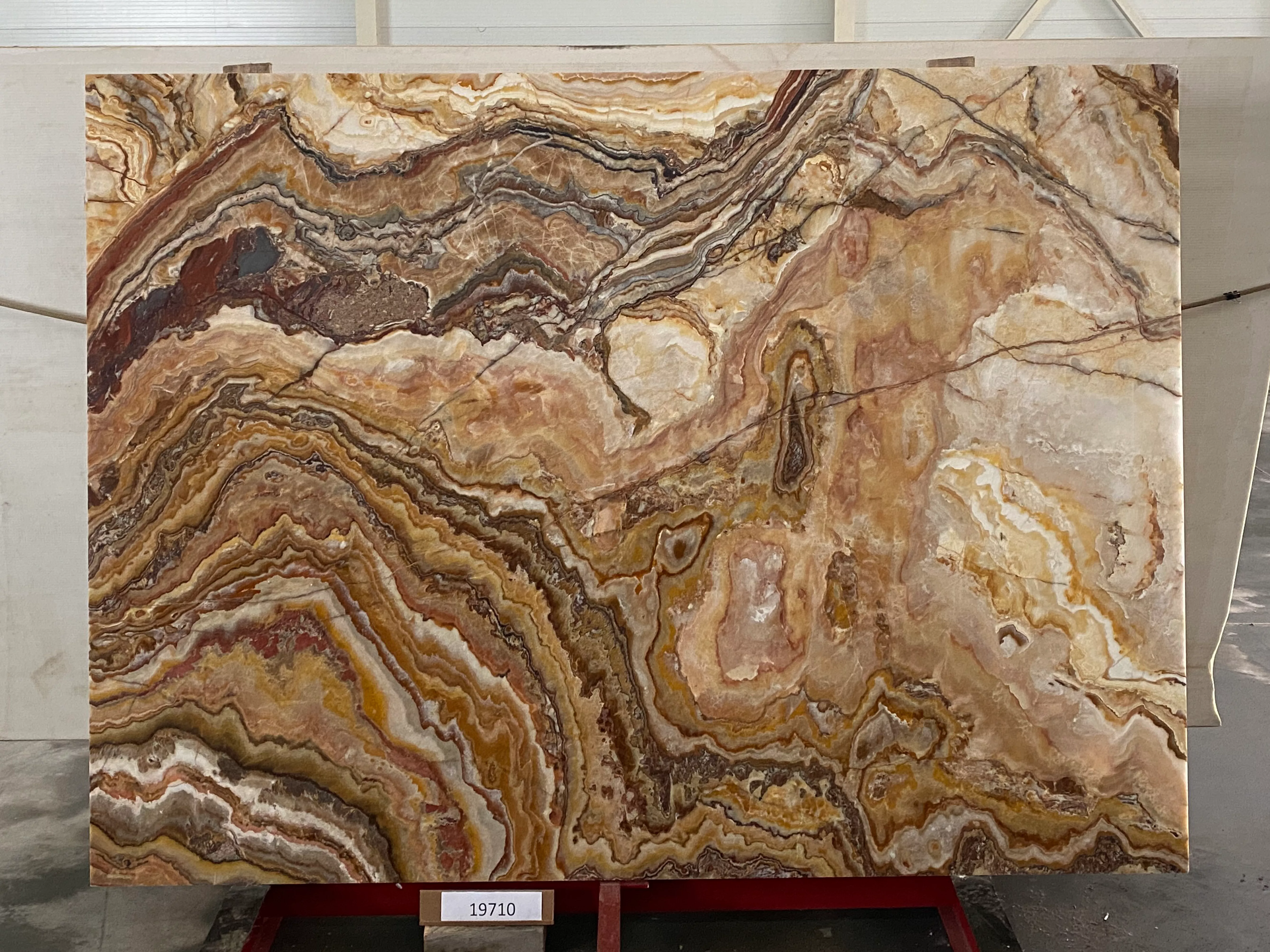 Слэб из оникса ONICE ROMANTIC BROWN полированный 2280x1680x20 мм, код 19710