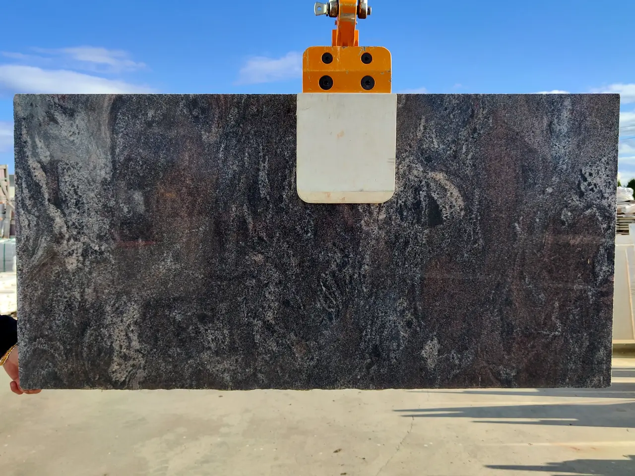 Полоса из гранита BASH PARADISO полированный 1800x600x30 мм, код 29038