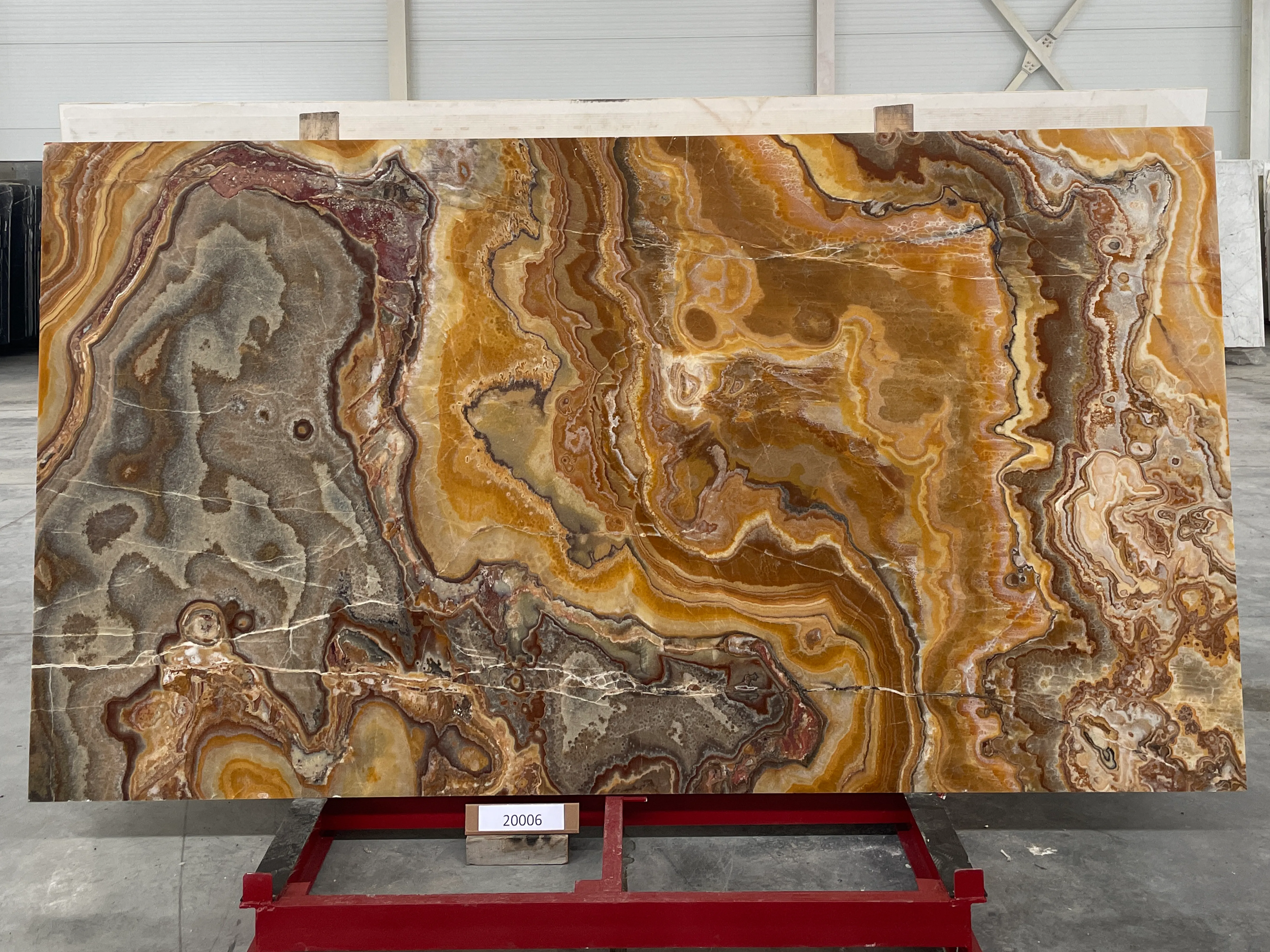 Слэб из оникса ONICE ROMANTIC BROWN полированный 2980x1630x20 мм, код 20006