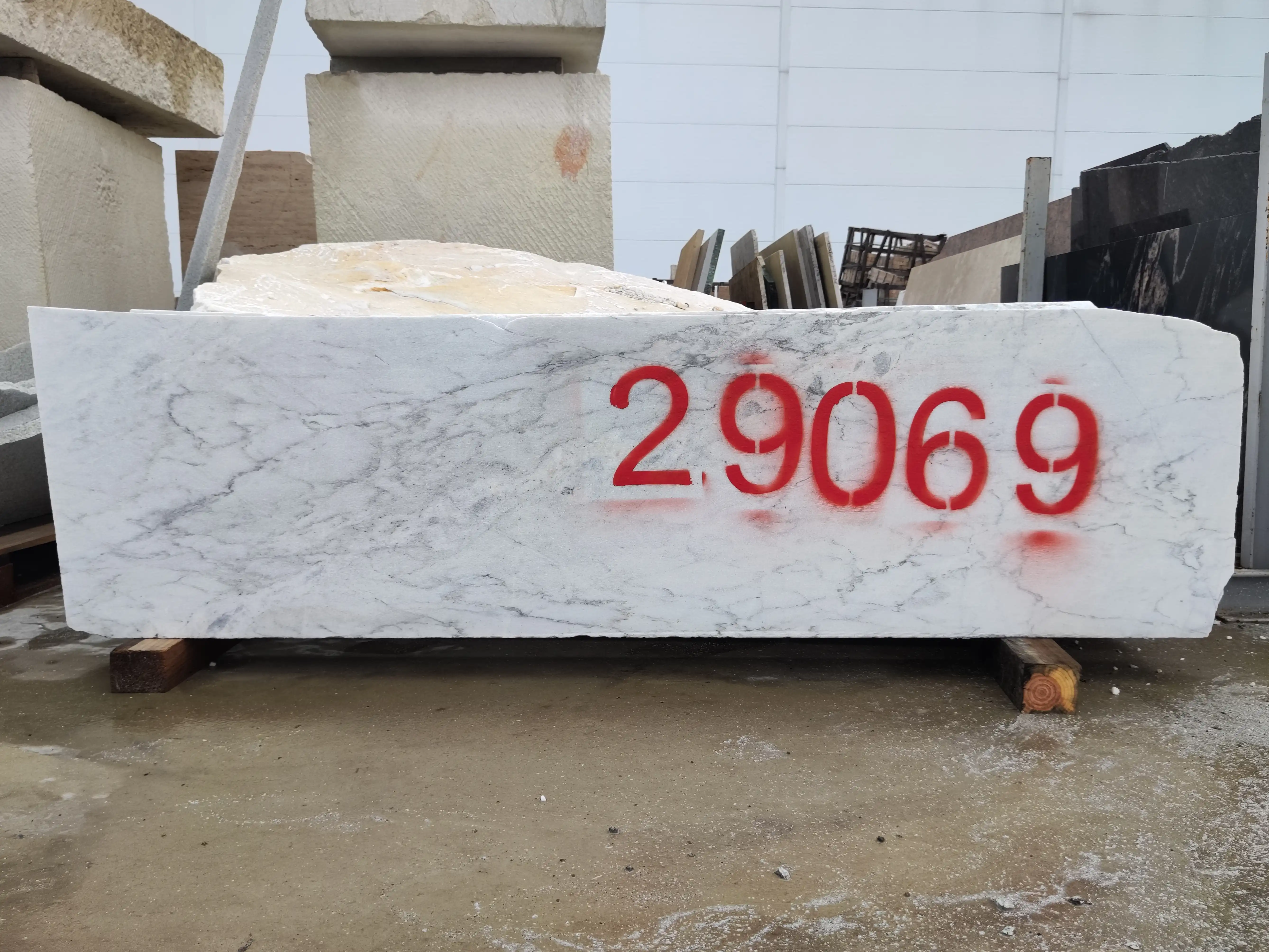 Мрамор Блок из мрамора STATUARIO 1600x440x150 мм, код 29069