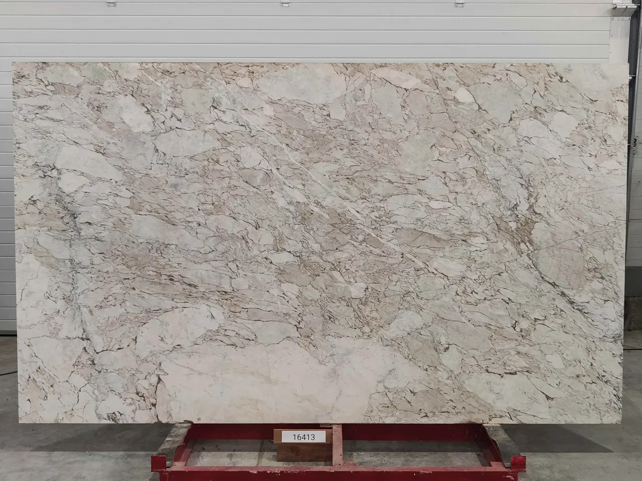 Слэб из мрамора CALACATTA CREMO полированный 2950x1750x20 мм, код 16413