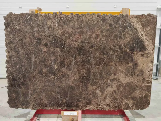 Слэб из мрамора EMPERADOR DARK полированный 2300x1480x30 мм, код 21248