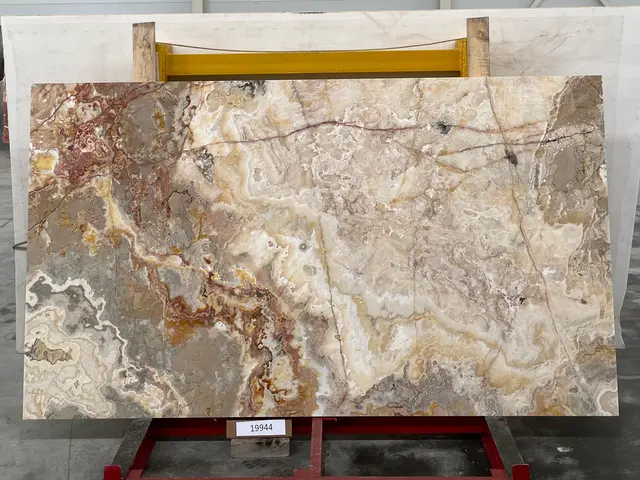 Слэб из оникса ONICE VIOLA полированный 2550x1450x20 мм, код 19944