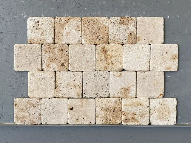 Брусчатка из ТРАВЕРТИНА галтованная 150x150x20 мм, код 9329