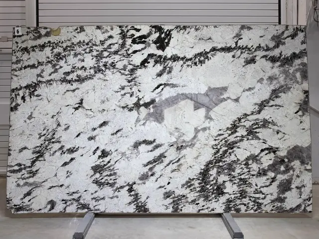 Слэб из кварцита TOURMALINE ICE полированный 3230x1990x20 мм, код 25712