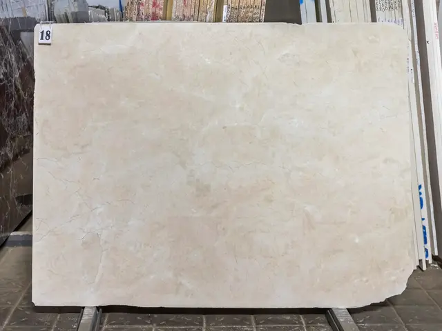 Слэб из мрамора CREMA NOVA полированный 1900x1400x30 мм, код 27594