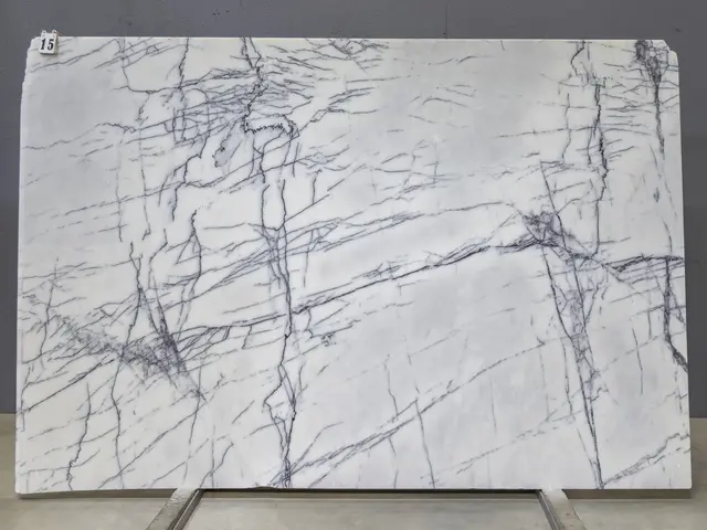 Слэб из мрамора LILAC PREMIUM полированный 2650x1850x20 мм, код 26197