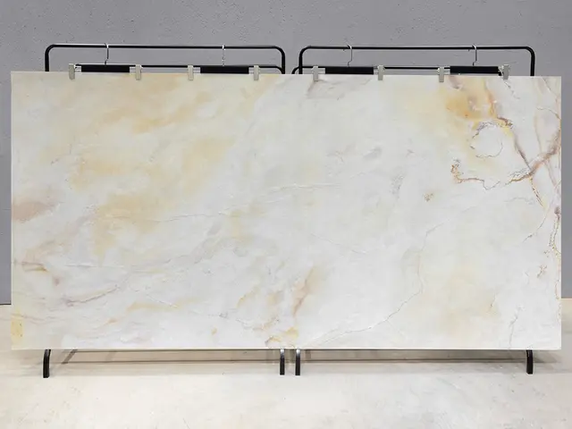 S WHITE T 2400x1200x2 мм, код 27189