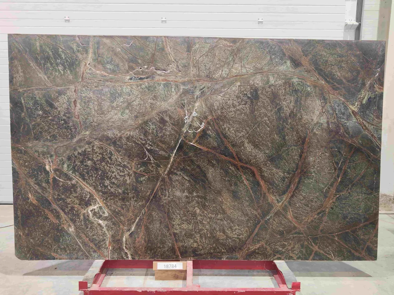 Слэб из мрамора BIDASAR GREEN полированный 3050x1840x30 мм, код 18784